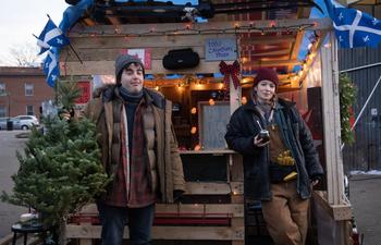 Sapin$ : Un film de Noël québécois qui n'essaie pas de vous passer un... sapin!